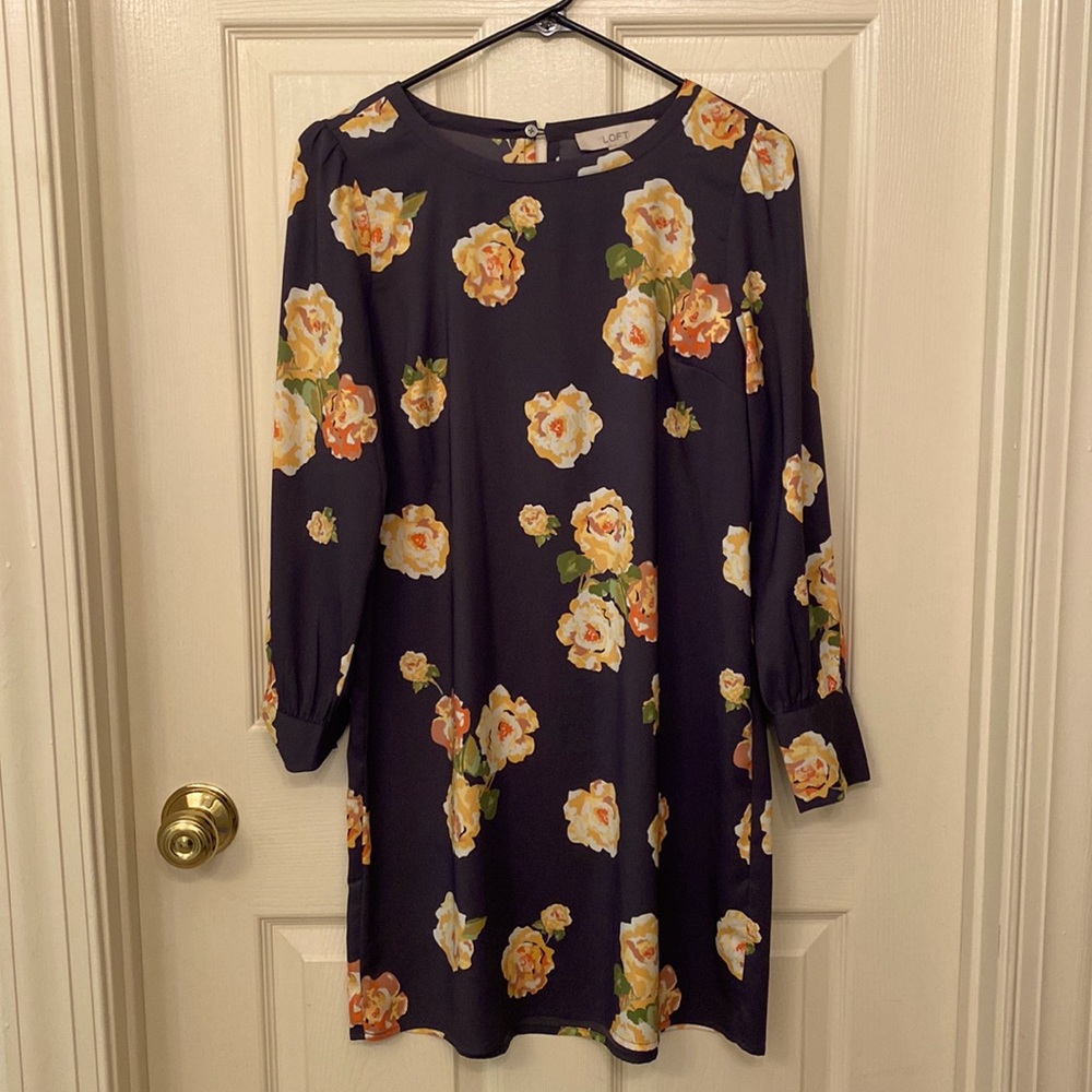 Loft SP Gray Floral Print Long Sleeve Shift Dress